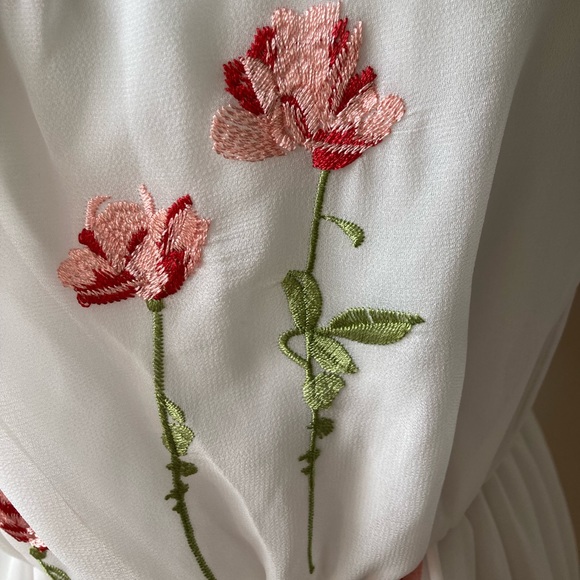 NWT Rose Embroidered Romantic Maxi Dress - Picture 7 of 7